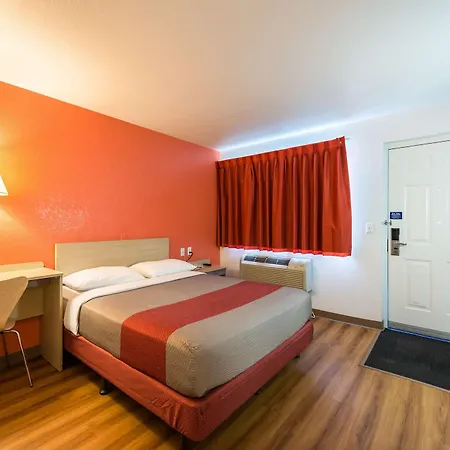 Motel 6-Reno, Nv - Virginia Plumb-3