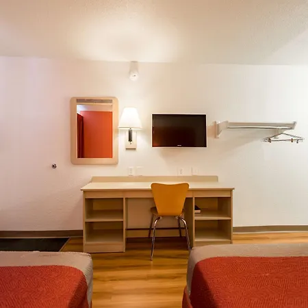 Motel 6-Reno, Nv - Virginia Plumb-2